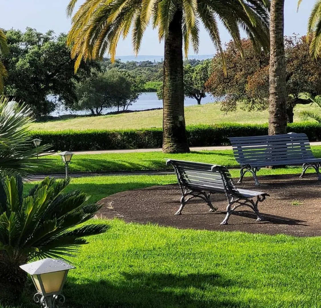 Resort Alojamiento Rural Finca Barral El Garrobo