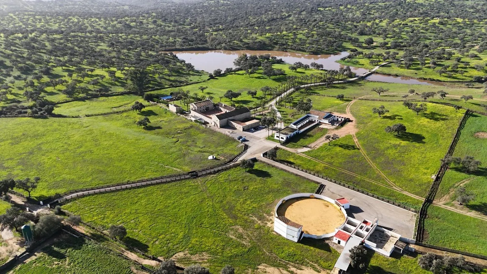 Resort Alojamiento Rural Finca Barral El Garrobo